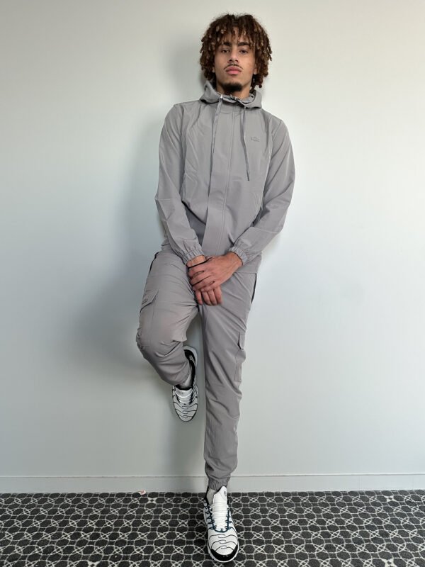 Ensemble Lacoste Grey Cargo 3 – Image 3