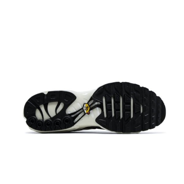Nike TN Panda – Image 3