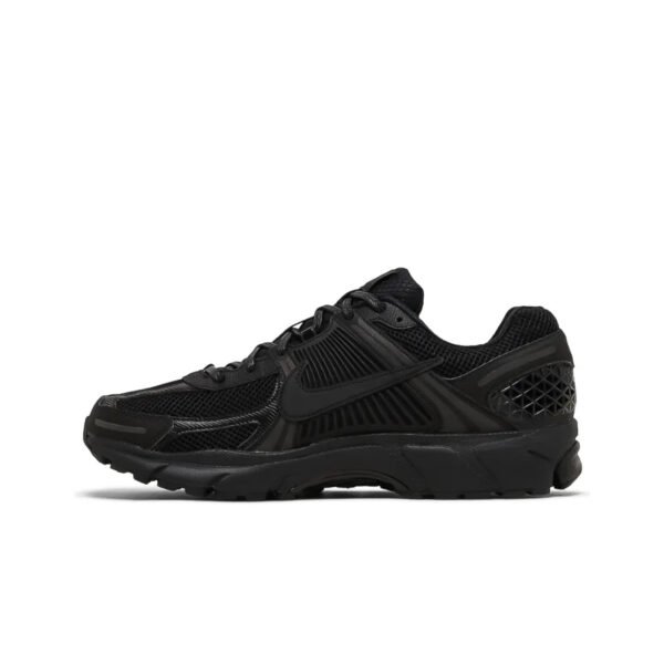 Nike Vomero 5 Triple Black – Image 2