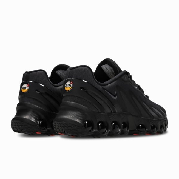 Nike Dn 8 Triple Black – Image 3