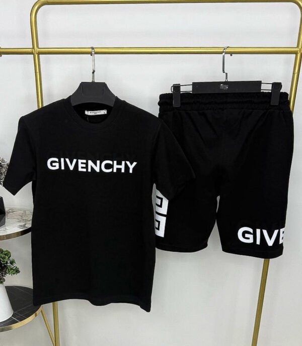 Ensemble Givenchy