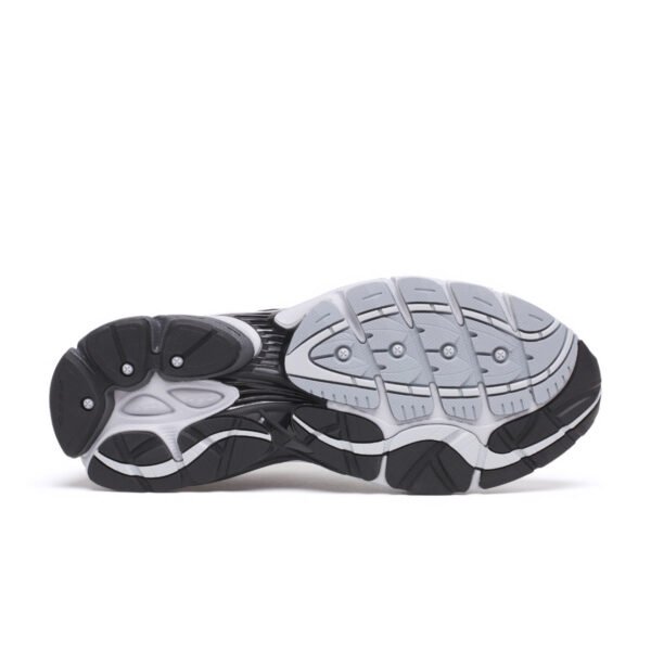Saucony ProGrid 9 Microchip – Image 4