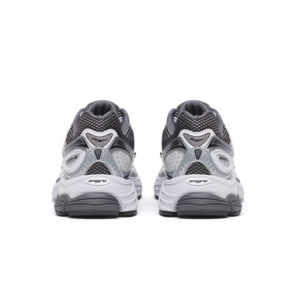Saucony ProGrid 9 Microchip – Image 3